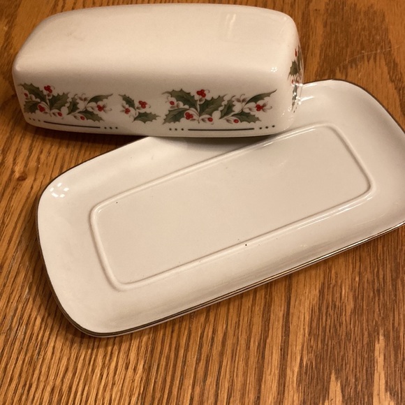 Holly Yuletide Serving Bundle (set of 3) - Picture 10 of 14